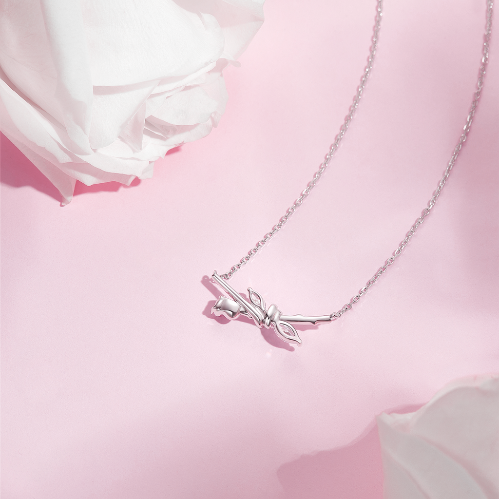 FANCI ME "La Rose" Sterling Silver Love Knot Necklace Back